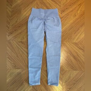 NVGTN Periwinkle Scrunch Leggings